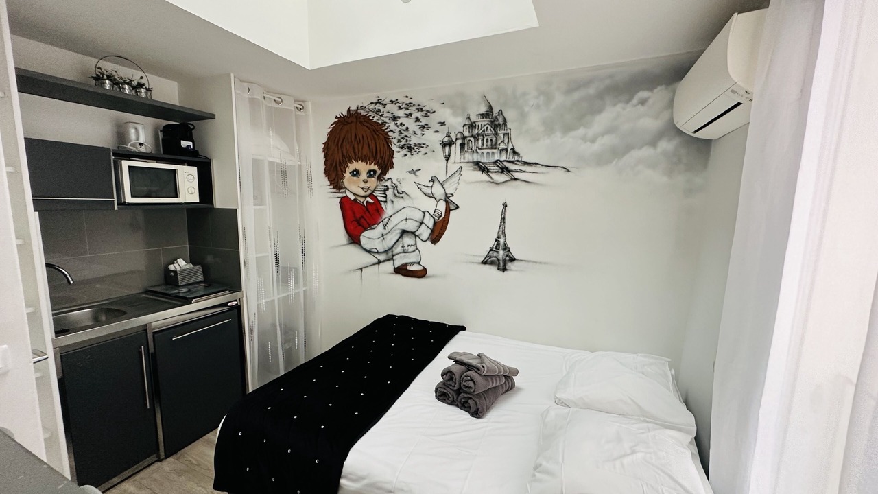 Photo of Bedroom in Faubourg Saint-Germain