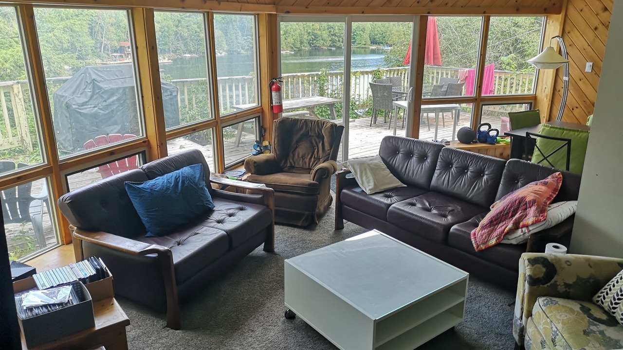 Photo of Livingroom in Utterson