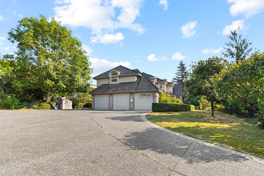 Photo of Outdoor in McMillan