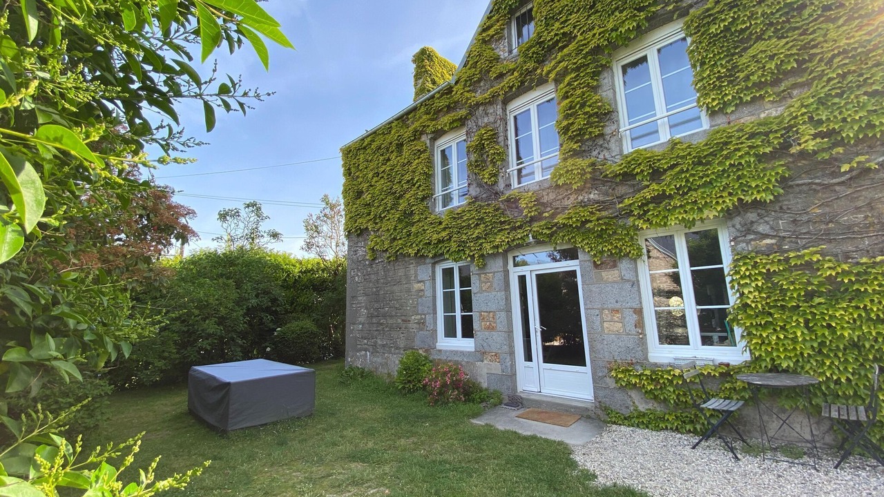 Photo of Outdoor in Dragey-Ronthon