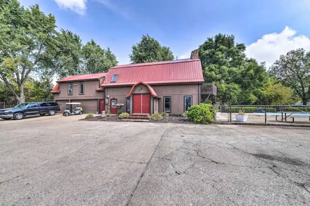 Photo of Outdoor in Farmington