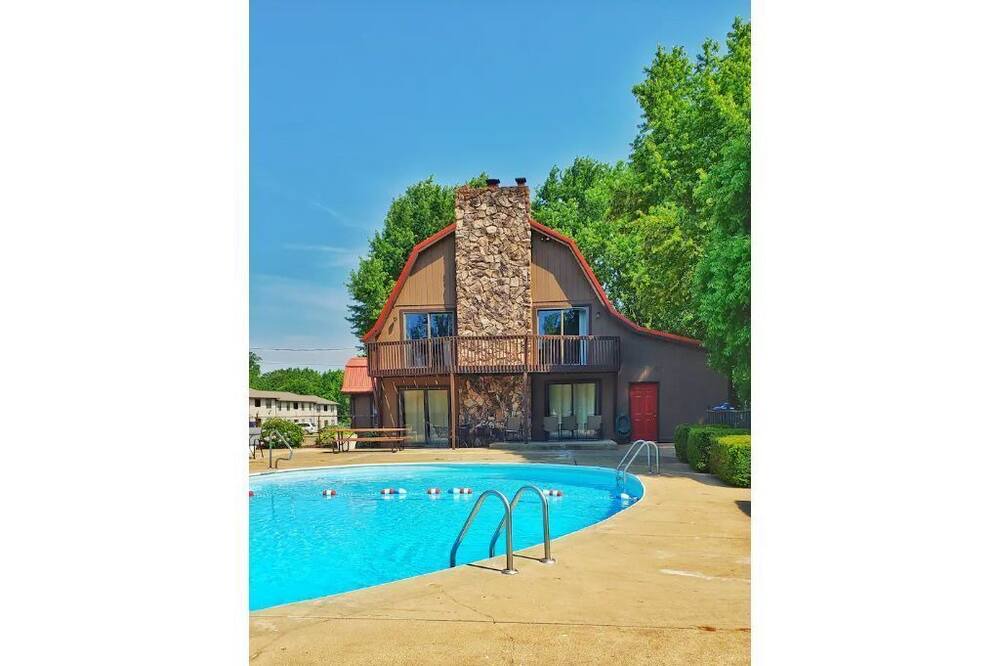Photo of Outdoor in Farmington