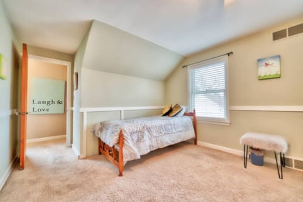 Photo of Bedroom in Oconomowoc
