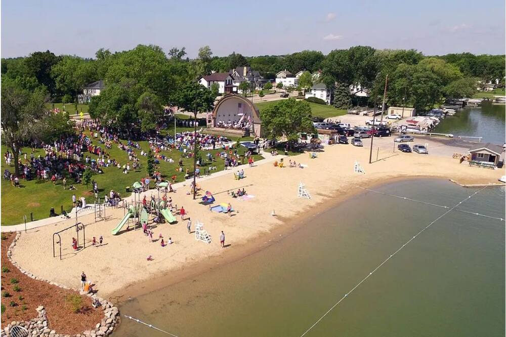 Photo of Others in Oconomowoc