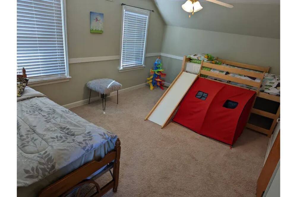 Photo of Bedroom in Oconomowoc