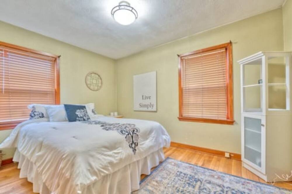 Photo of Bedroom in Oconomowoc