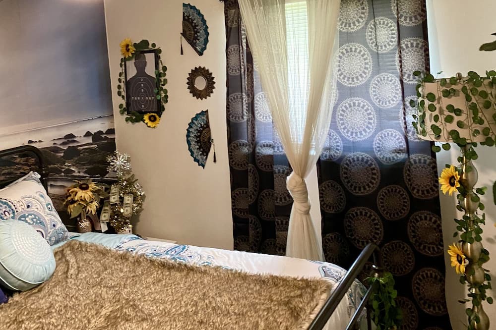 Photo of Bedroom in Taylor