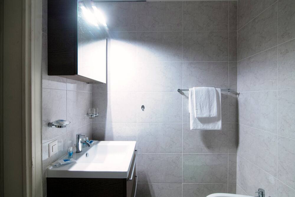 Photo of Bathroom in Paradiso