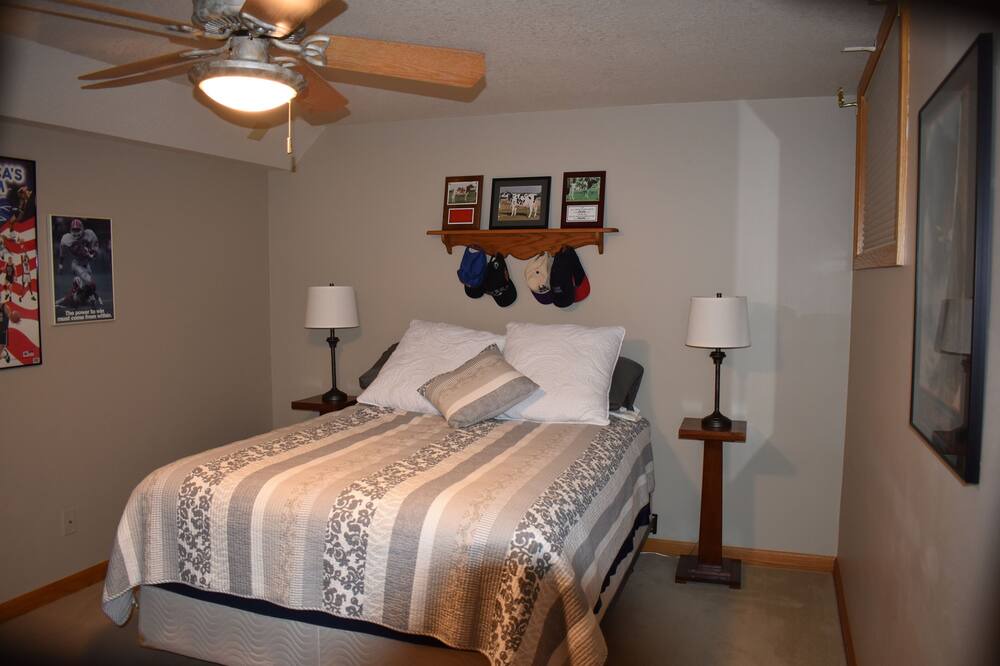 Photo of Bedroom in Cascade