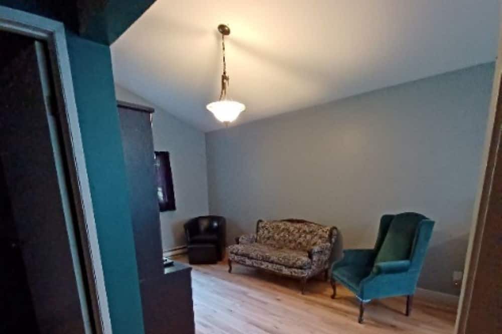 Photo of Livingroom in Kaslo