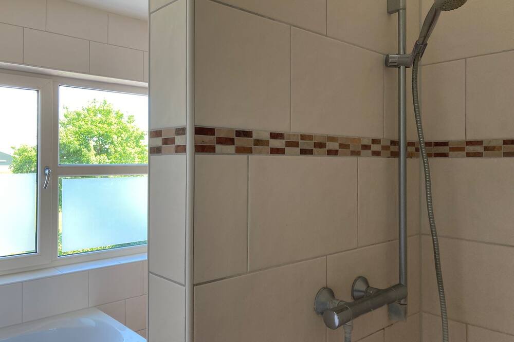 Photo of Bathroom in Langweer