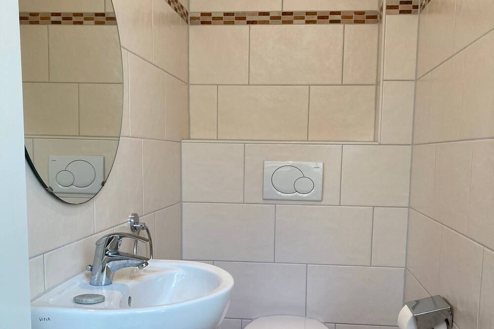 Photo of Bathroom in Langweer