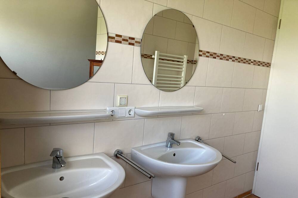 Photo of Bathroom in Langweer