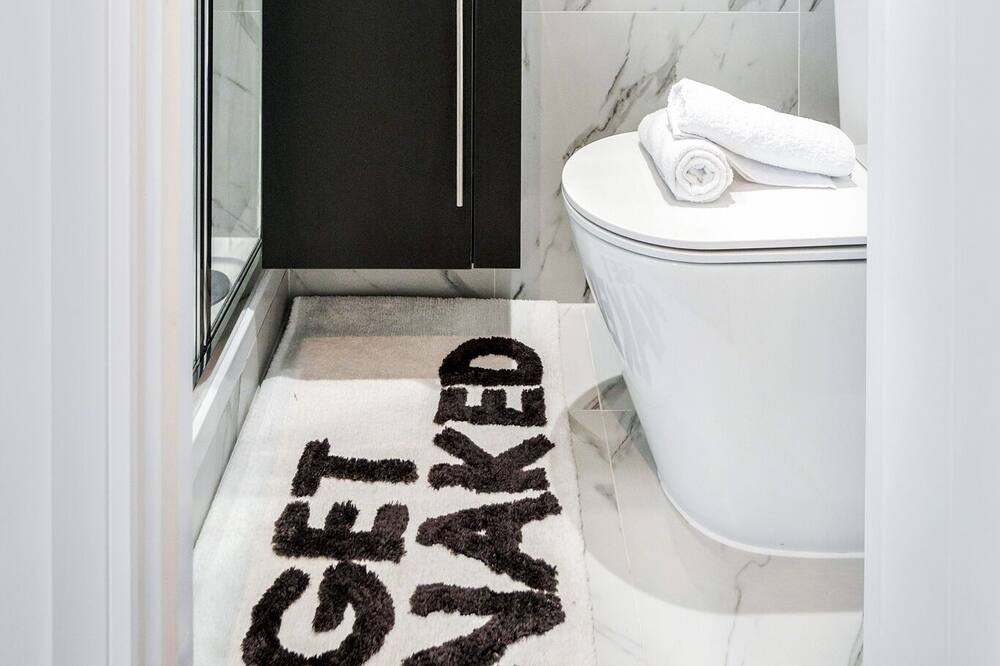 Photo of Bathroom in Yardley Gobion