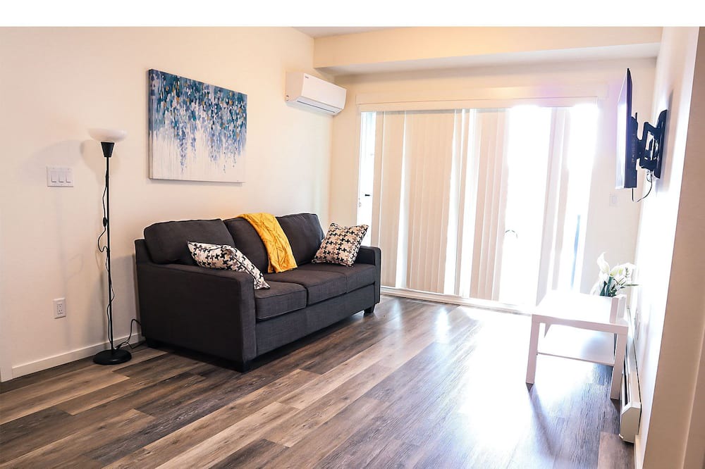 Photo of Livingroom in Sage Hill