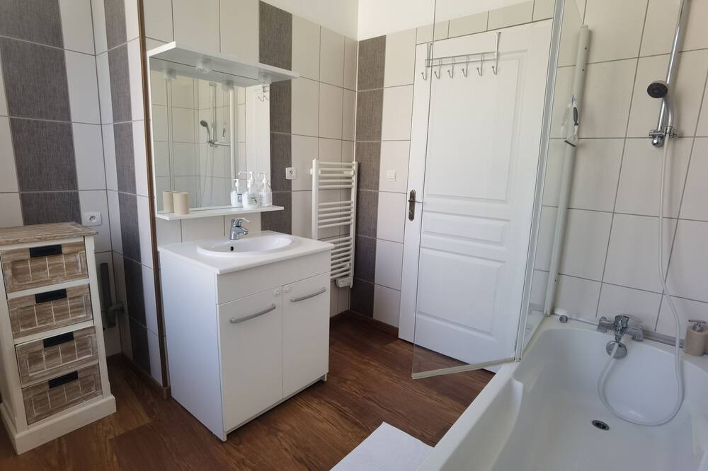 Photo of Bathroom in Beaugency