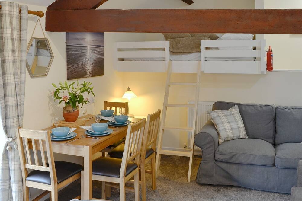 Photo of Livingroom in Westward