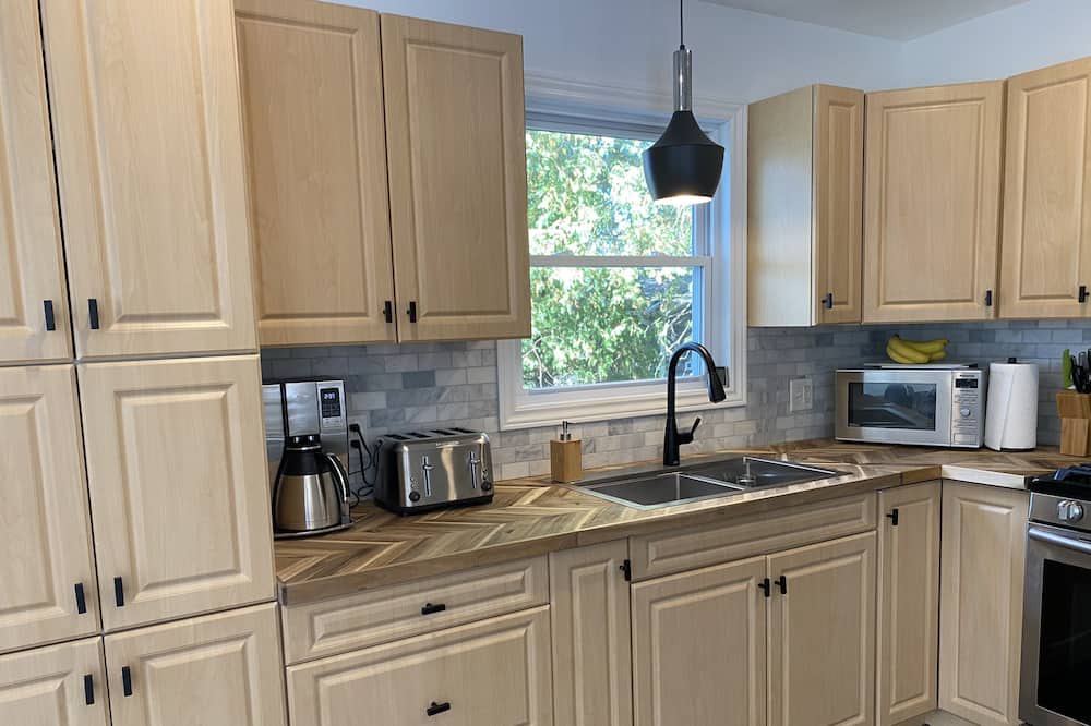 Photo of Kitchen in Scugog