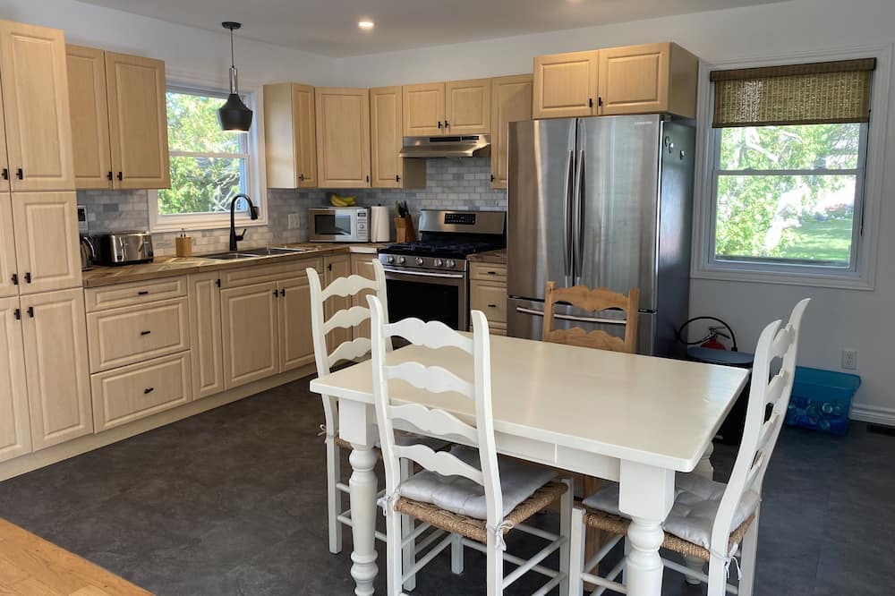 Photo of Kitchen in Scugog