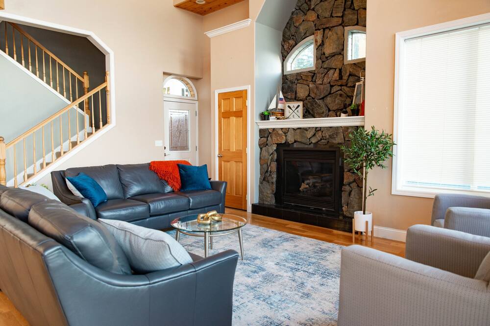 Photo of Bedroom in Loon Lake