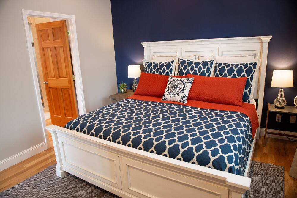 Photo of Bedroom in Loon Lake