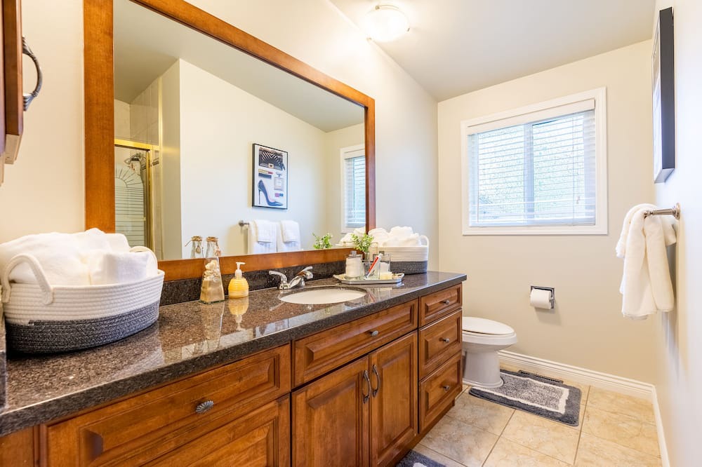 Photo of Bathroom in Abbotsford