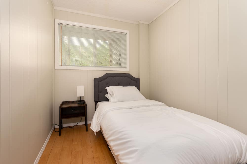 Photo of Bedroom in Abbotsford