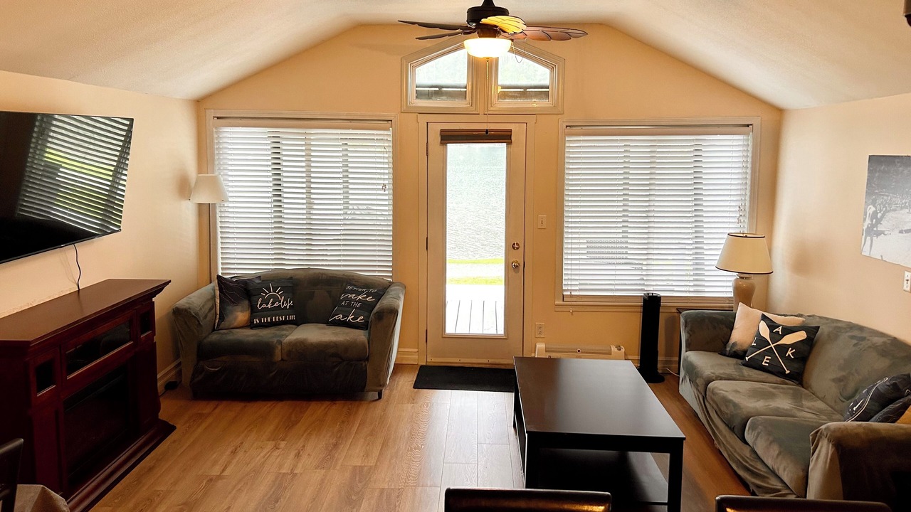 Photo of Livingroom in Cultus Lake