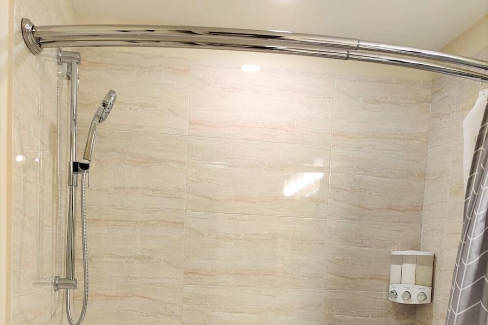 Photo of Bathroom in Willoughby