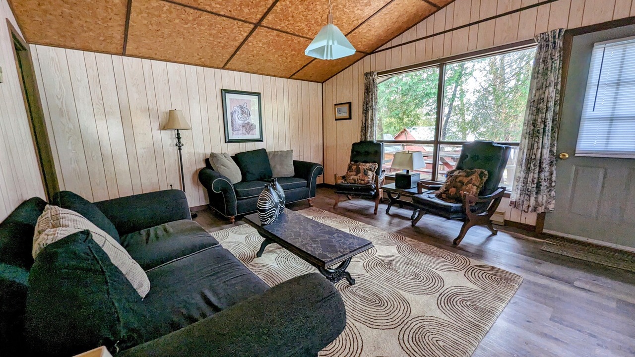 Photo of Livingroom in Nipissing