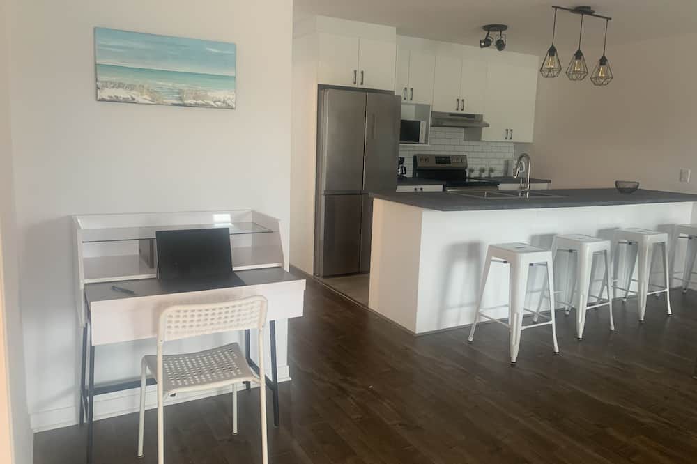 Photo of Kitchen in Aylmer