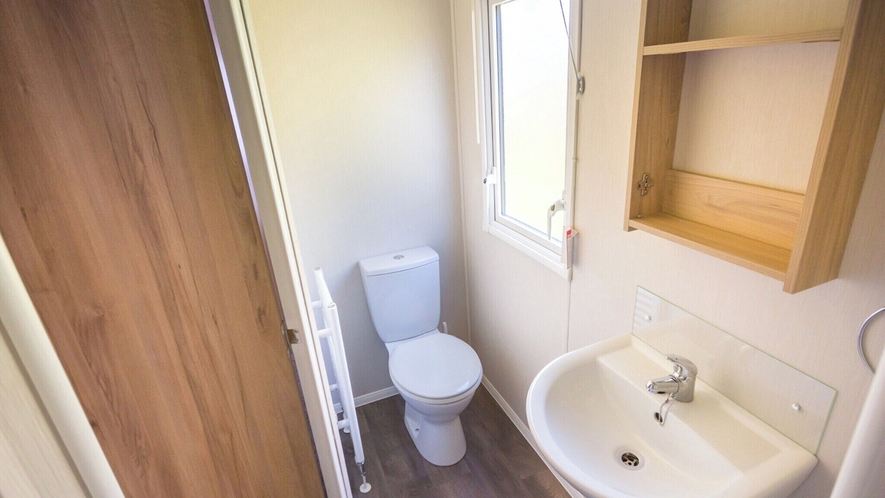 Photo of Bathroom in Rookley