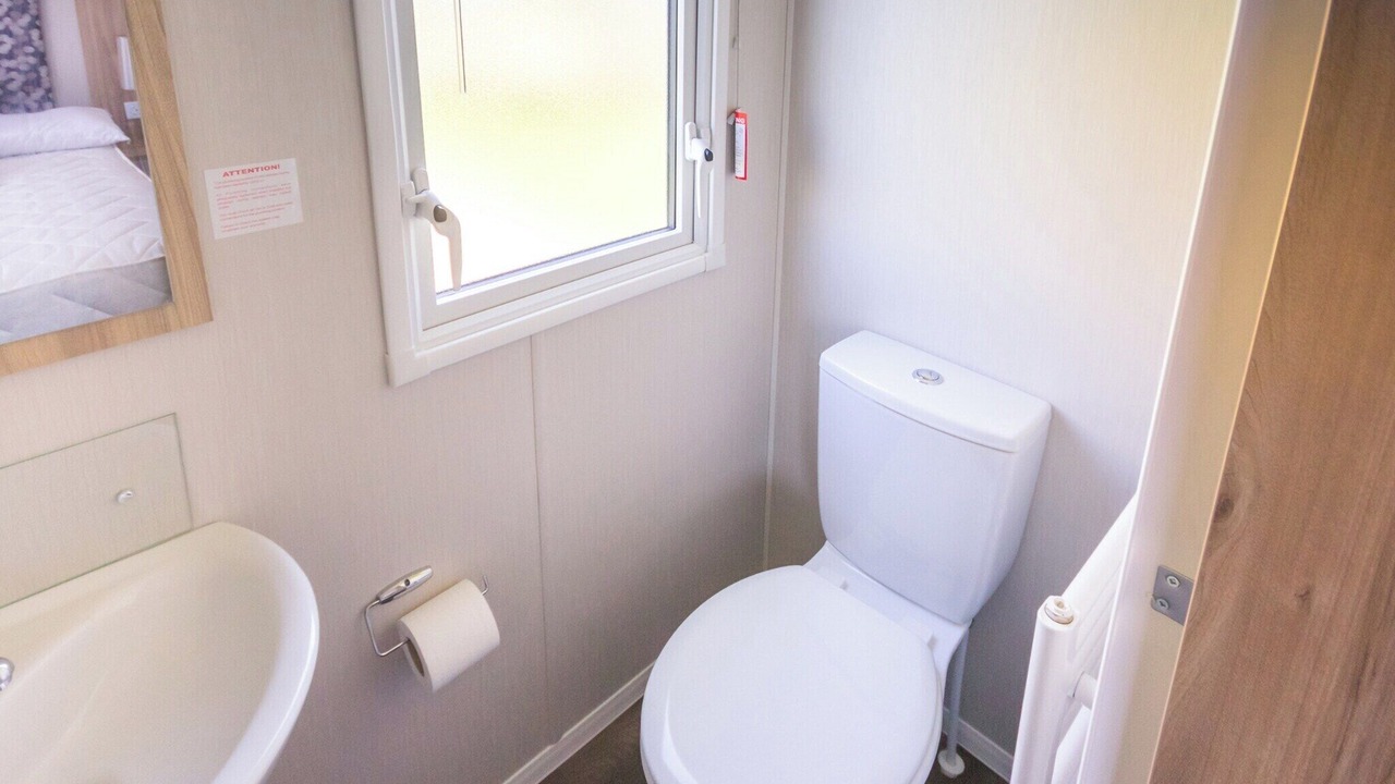 Photo of Bathroom in Rookley