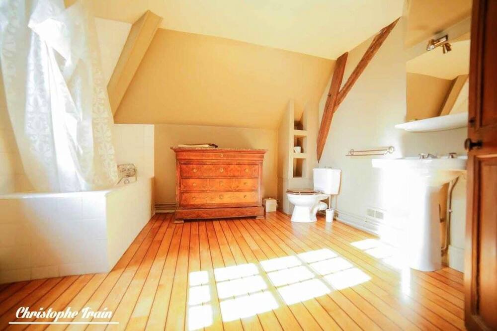 Photo of Bathroom in Messas
