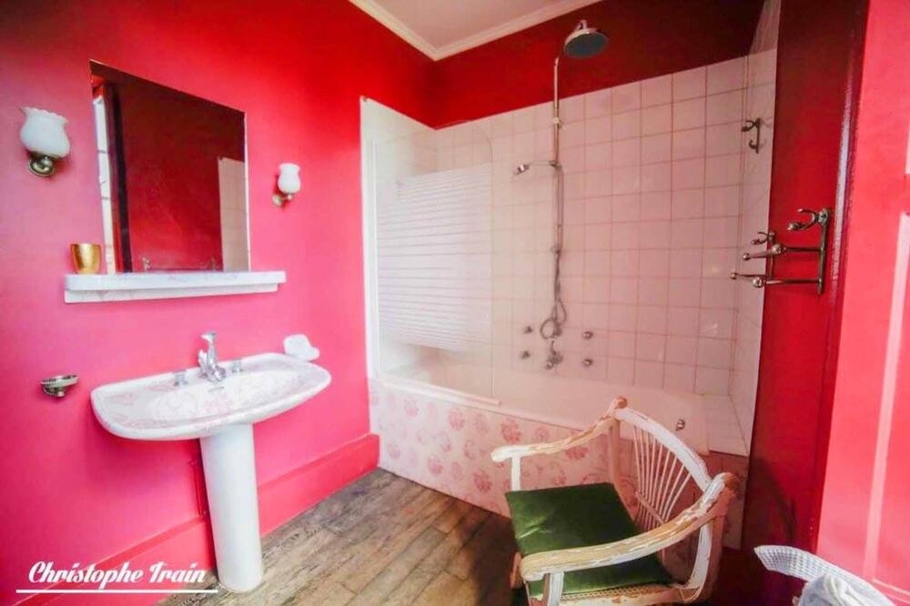 Photo of Bathroom in Messas