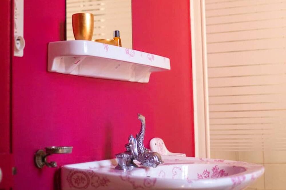 Photo of Bathroom in Messas