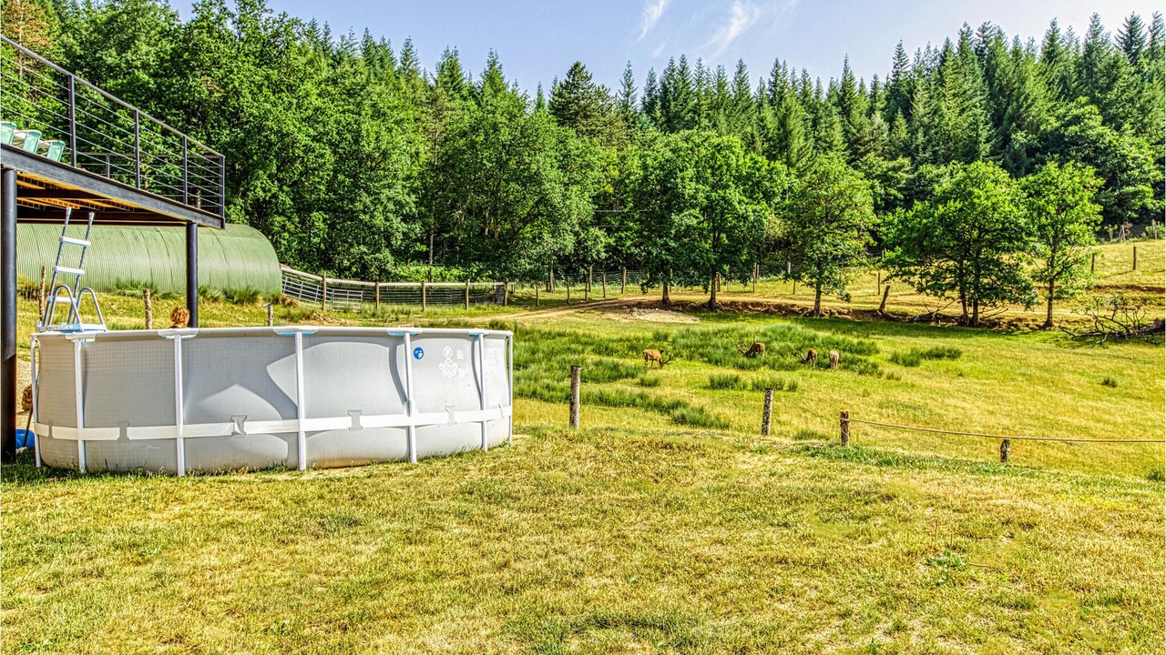 Photo of Outdoor in Gages