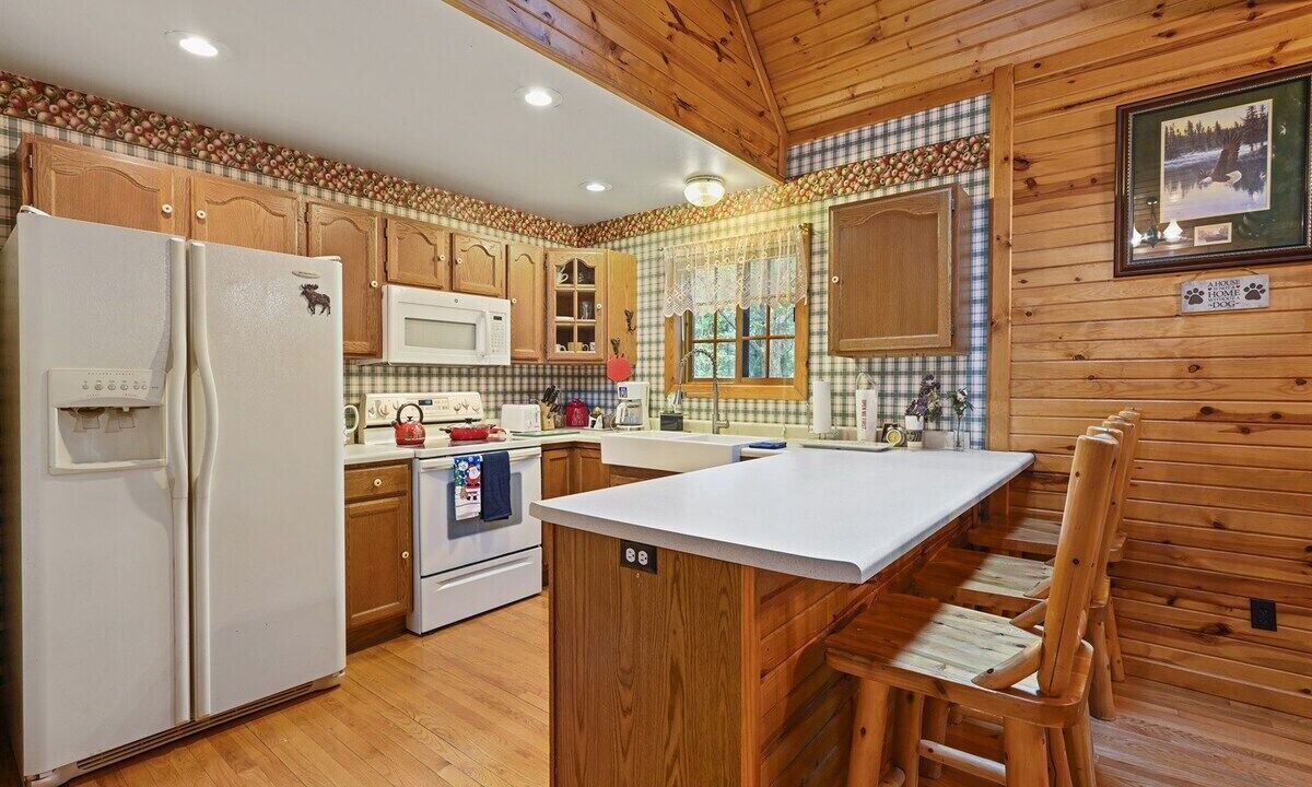 Photo of Kitchen in Lake Wazeecha