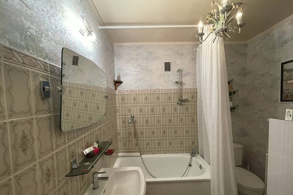 Photo of Bathroom in Malbuisson