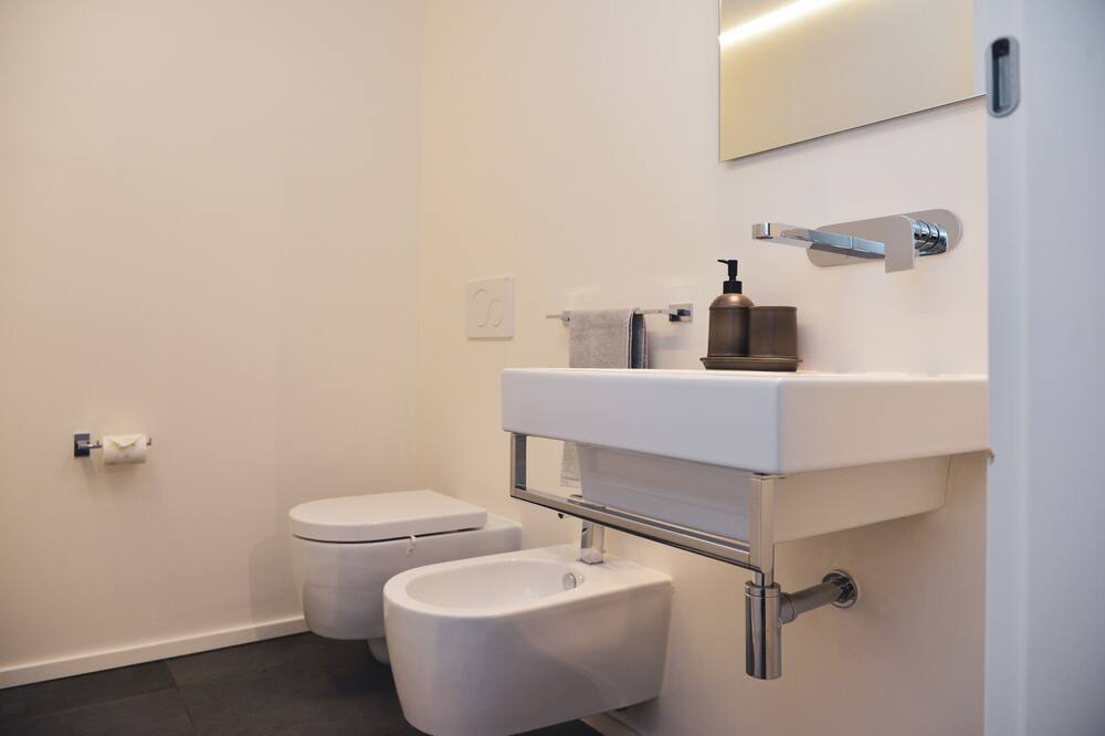 Photo of Bathroom in Melide