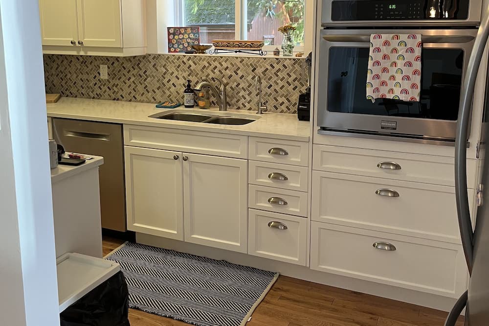 Photo of Kitchen in Feronia