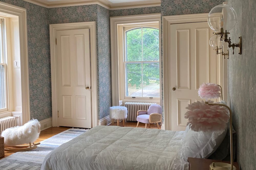 Photo of Bedroom in Old Lyme