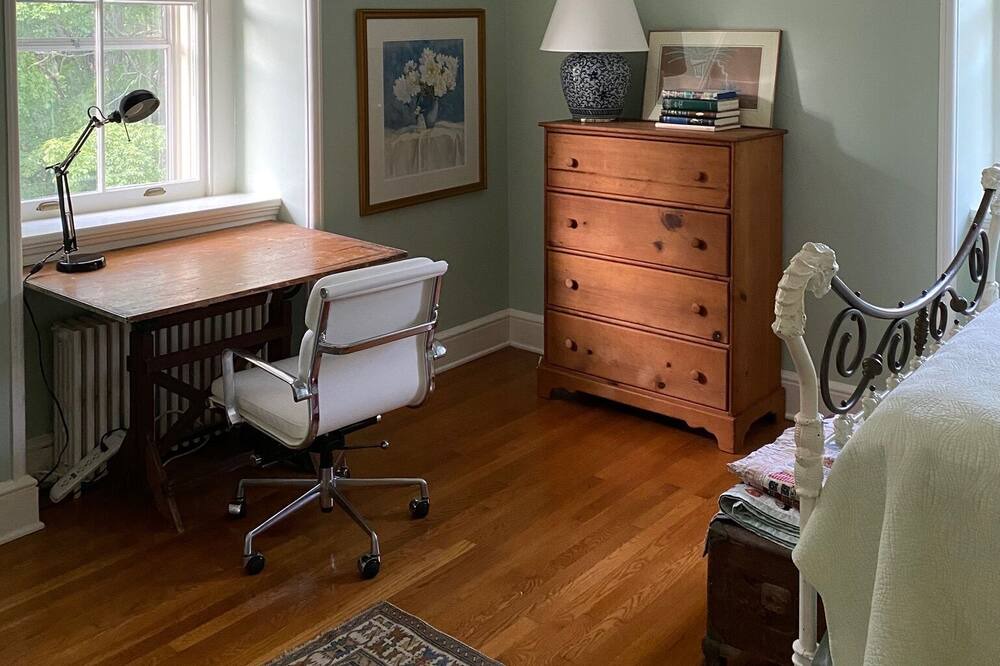 Photo of Bedroom in Old Lyme