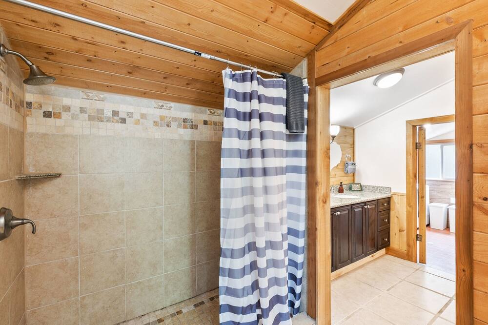 Photo of Bathroom in Index