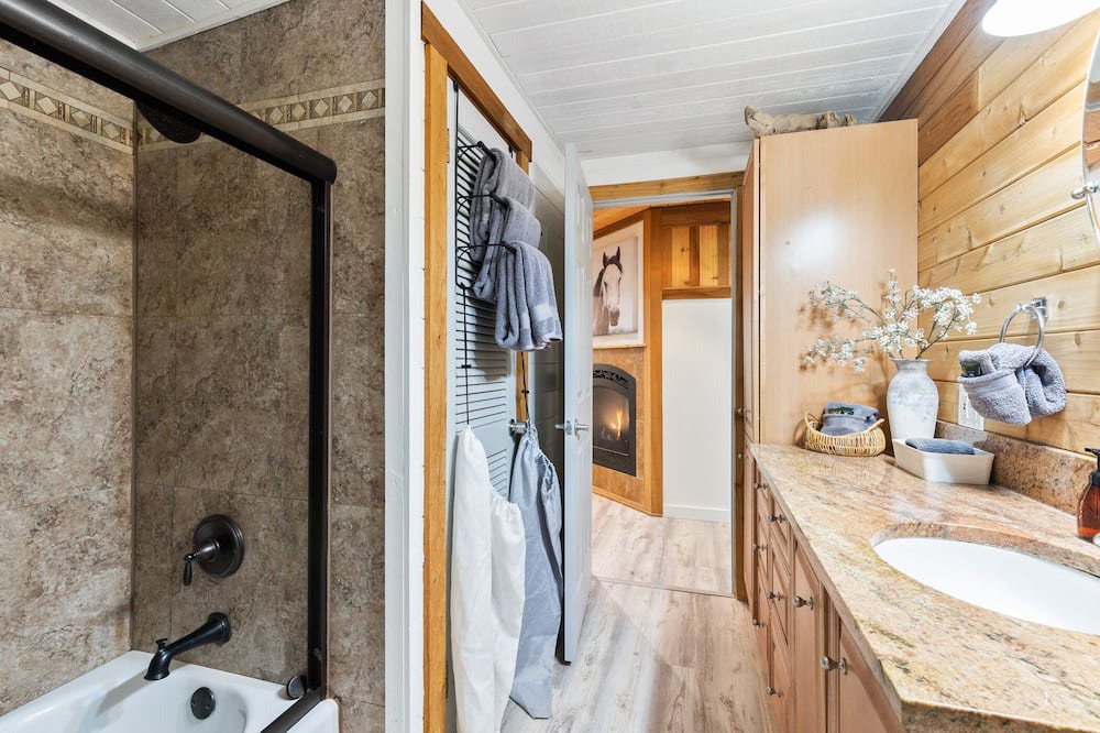 Photo of Bathroom in Index