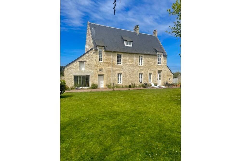 Photo of Outdoor in Baron-sur-Odon