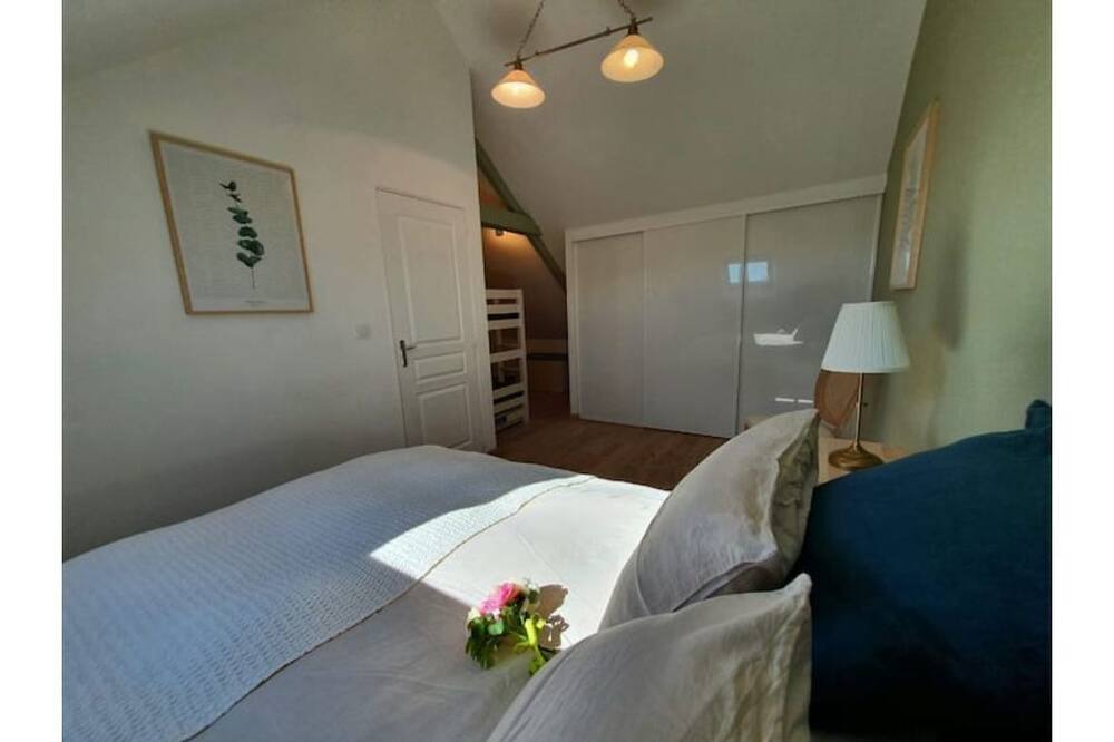 Photo of Bedroom in Baron-sur-Odon