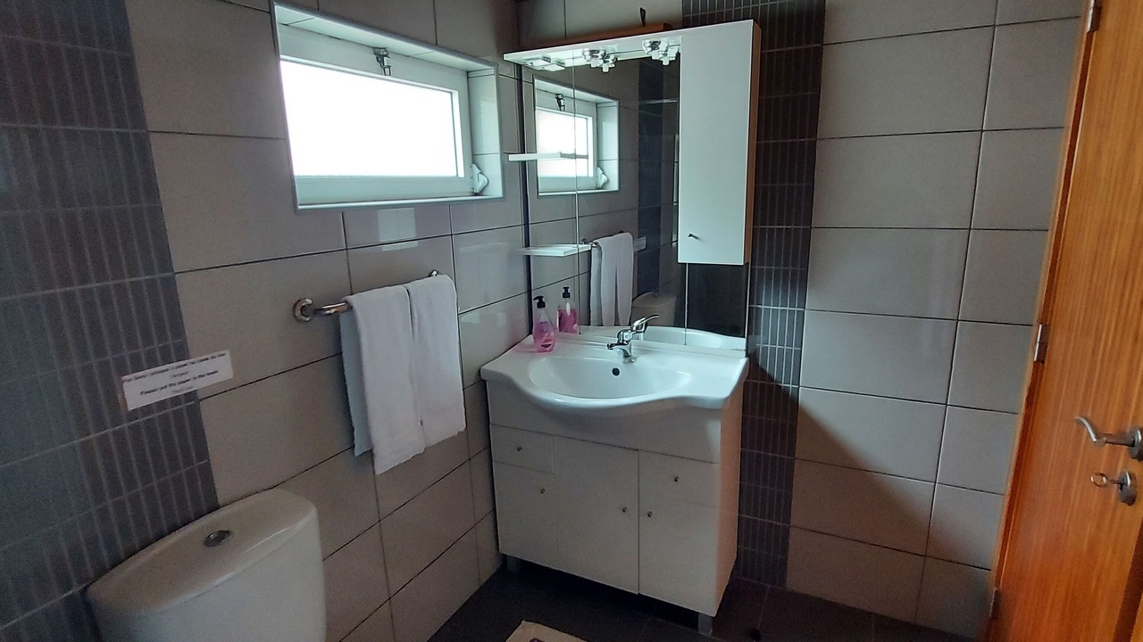 Photo of Bathroom in Calheta