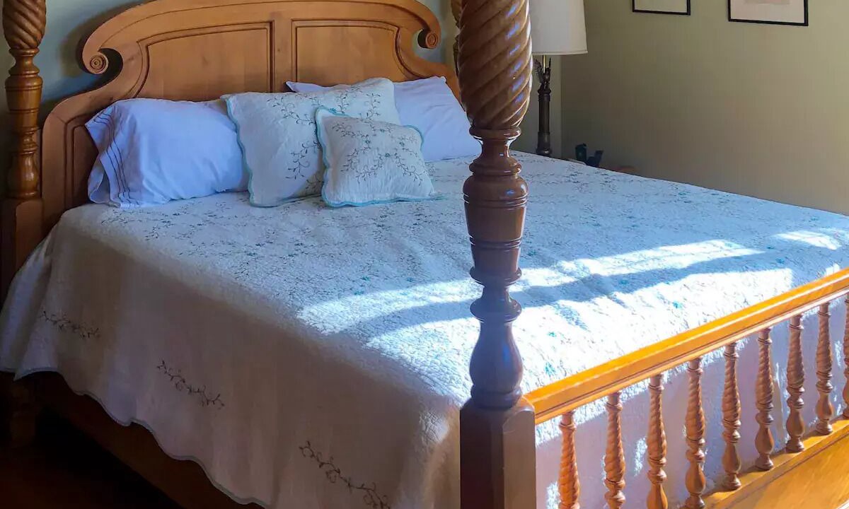 Photo of Bedroom in Manitowoc