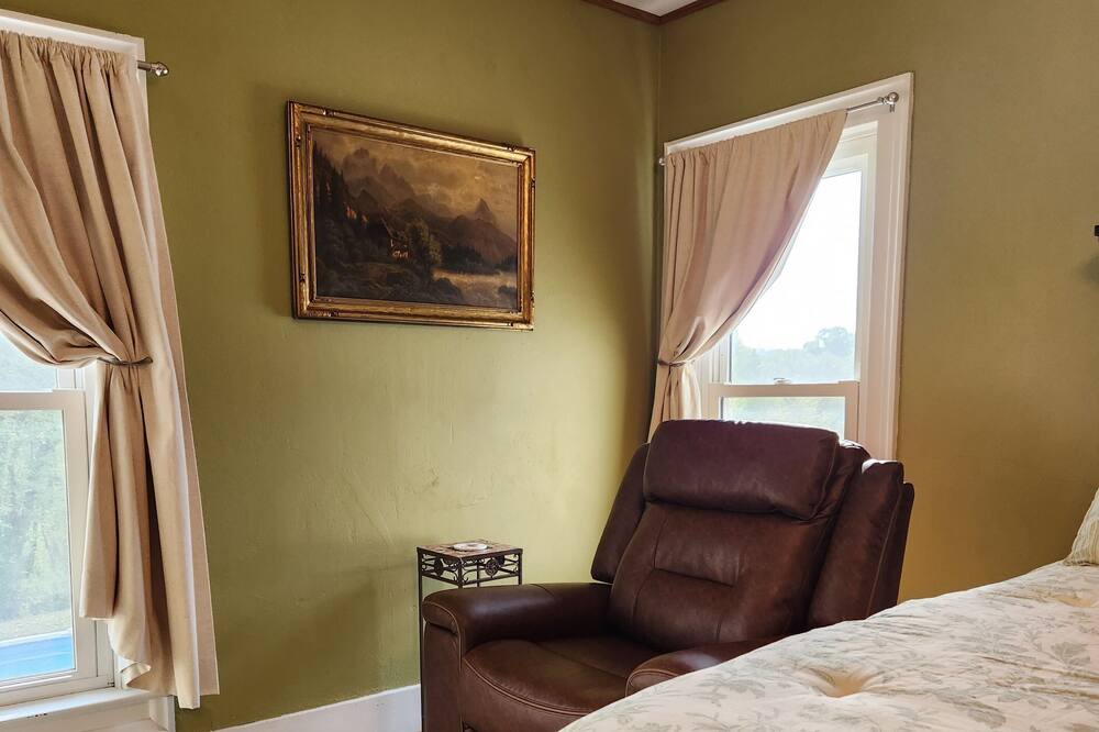 Photo of Bedroom in Marshland